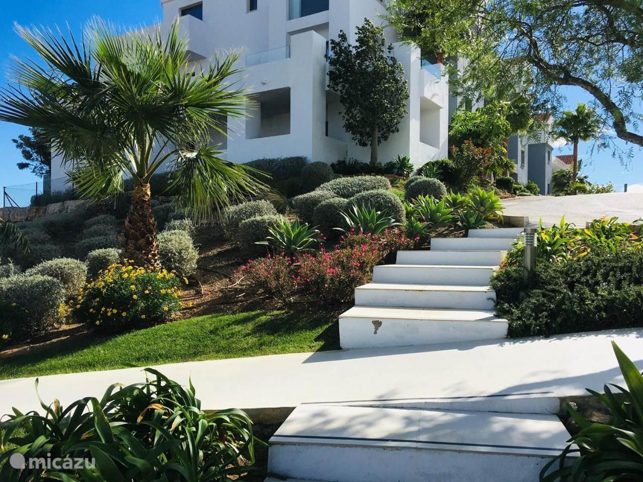 La Cala Hill Sea View *